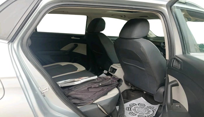 2024 Volkswagen TAIGUN TOPLINE 1.0 TSI AT, Petrol, Automatic, 4,936 km, interior