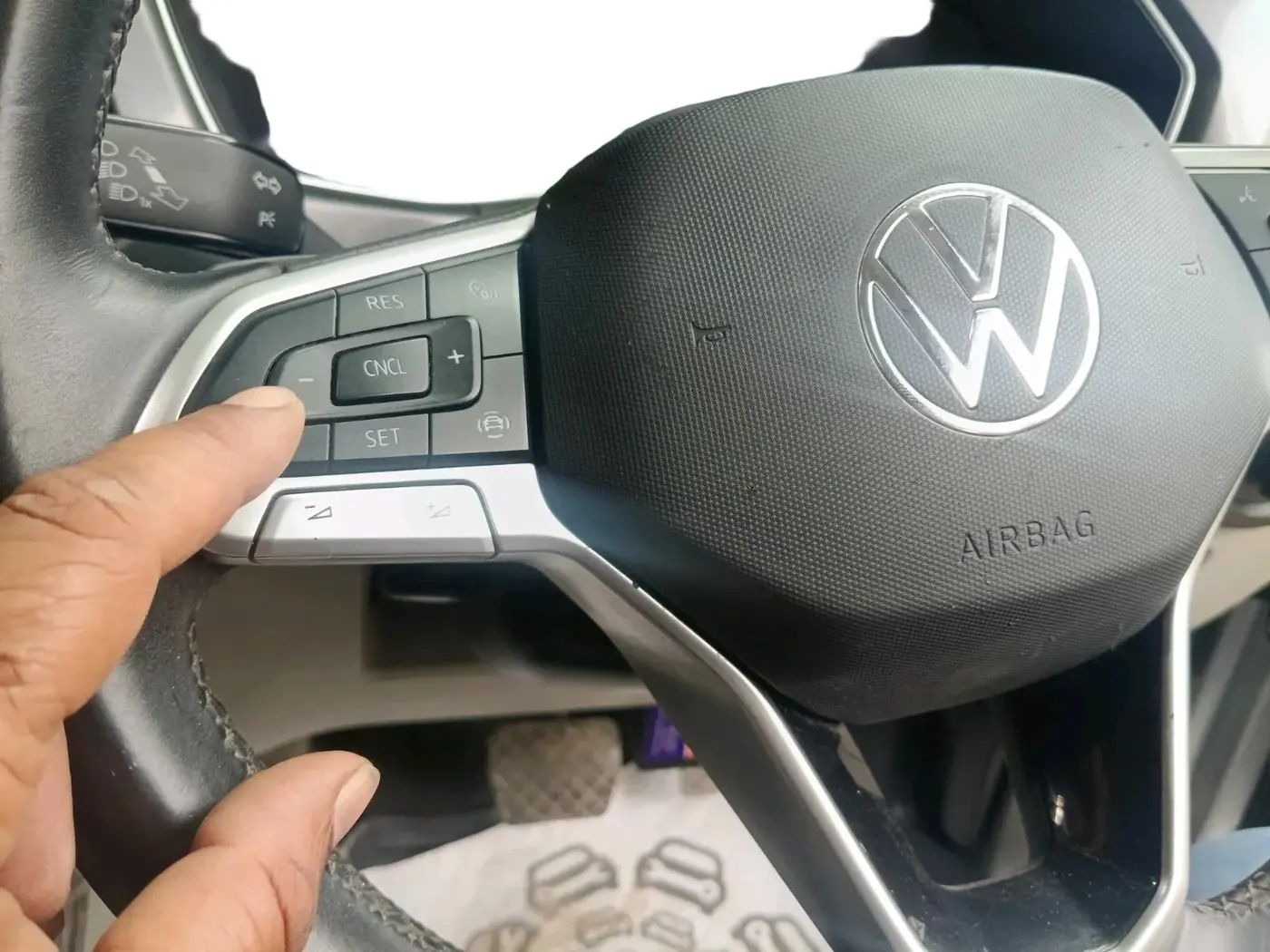 2024 Volkswagen TAIGUN TOPLINE 1.0 TSI AT, Petrol, Automatic, 4,936 km, interior