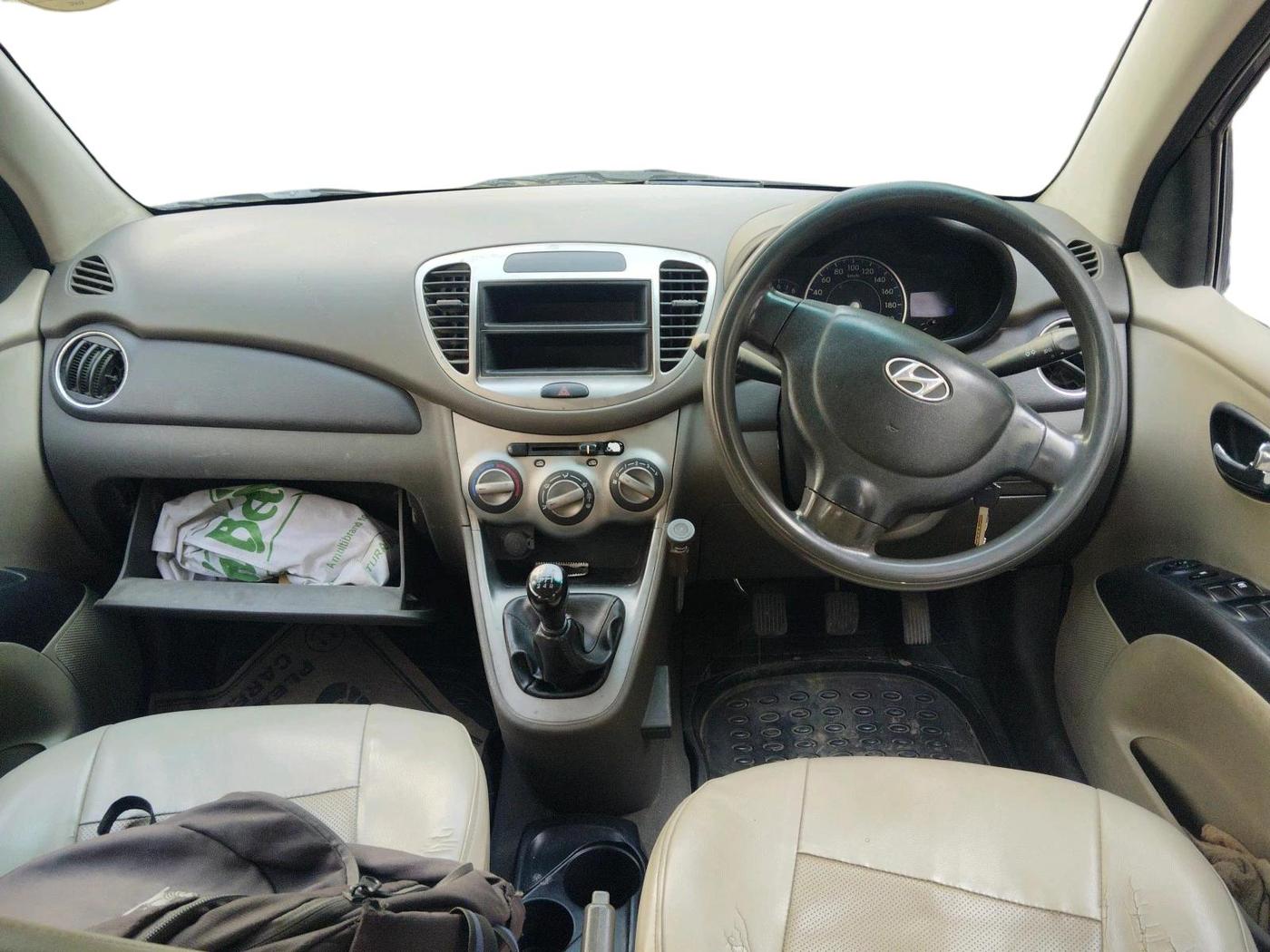 2011 Hyundai i10 MAGNA 1.2, CNG, Manual, 94,648 km, interior