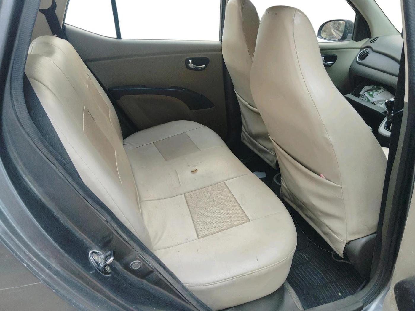 2011 Hyundai i10 MAGNA 1.2, CNG, Manual, 94,648 km, interior