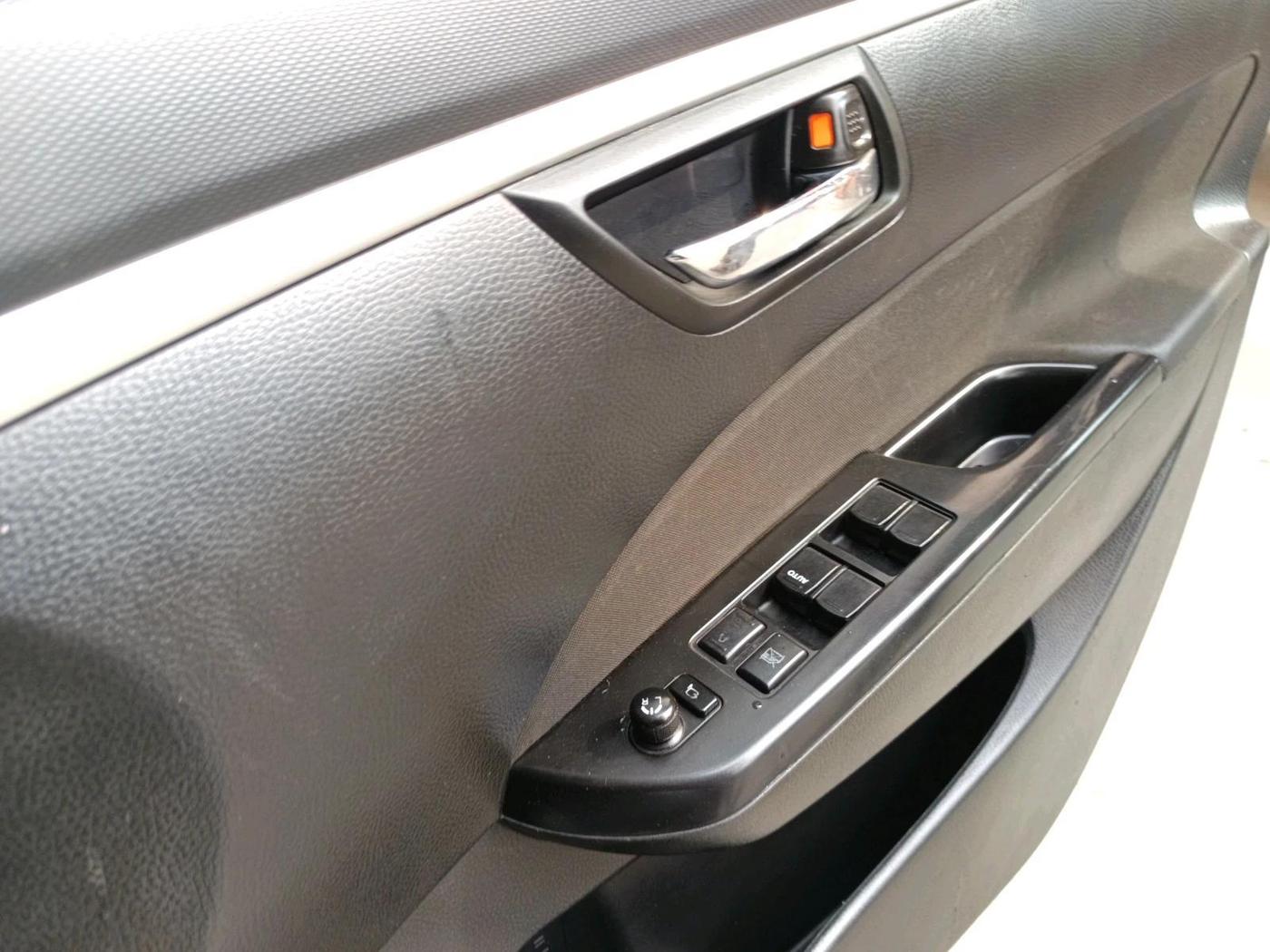2015 Maruti Swift VXI, Petrol, Manual, 80,183 km, interior