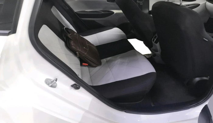 2025 Hyundai NEW I20 MAGNA 1.2 MT, Petrol, Manual, 11,475 km, interior