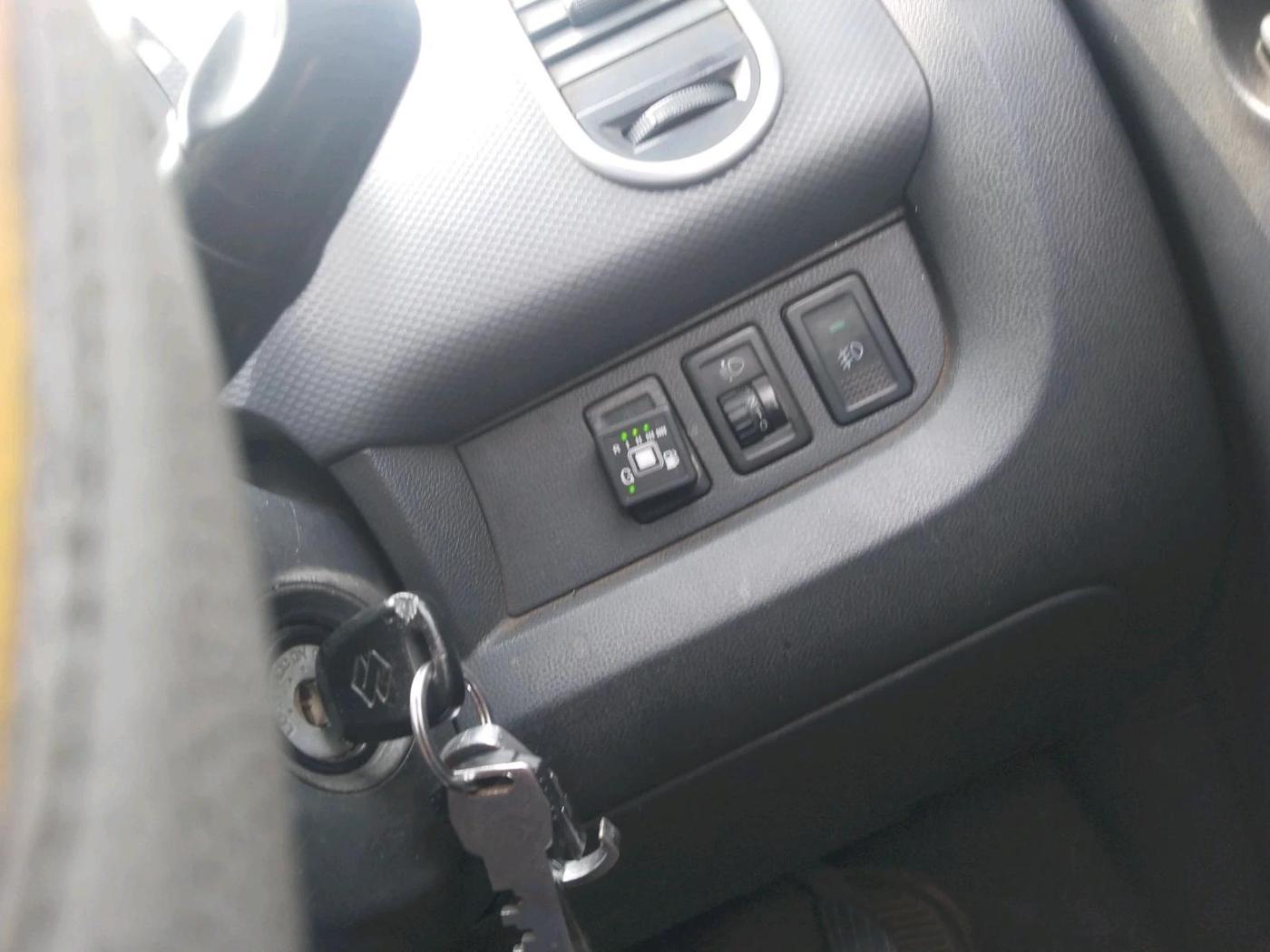 2014 Maruti Ritz VXI, CNG, Manual, 95,662 km, interior