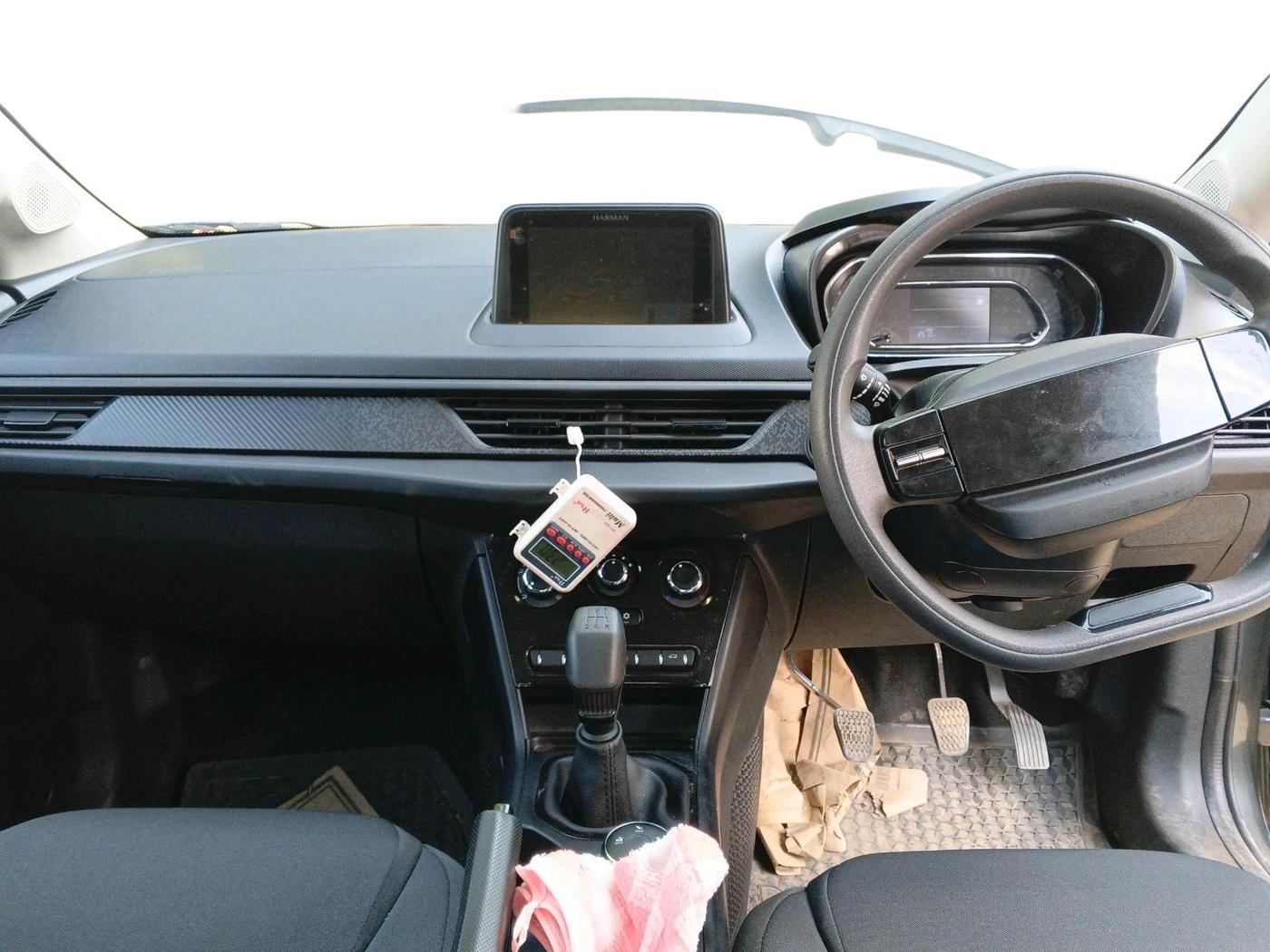 2023 Tata NEXON SMART+ 1.2 PETROL, Petrol, Manual, 2,518 km, interior