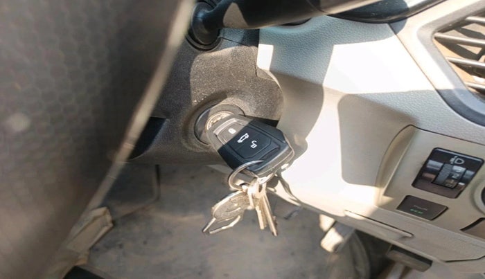 2016 Mahindra Kuv100 K6 PLUS D 6 STR, Diesel, Manual, 1,16,527 km, interior