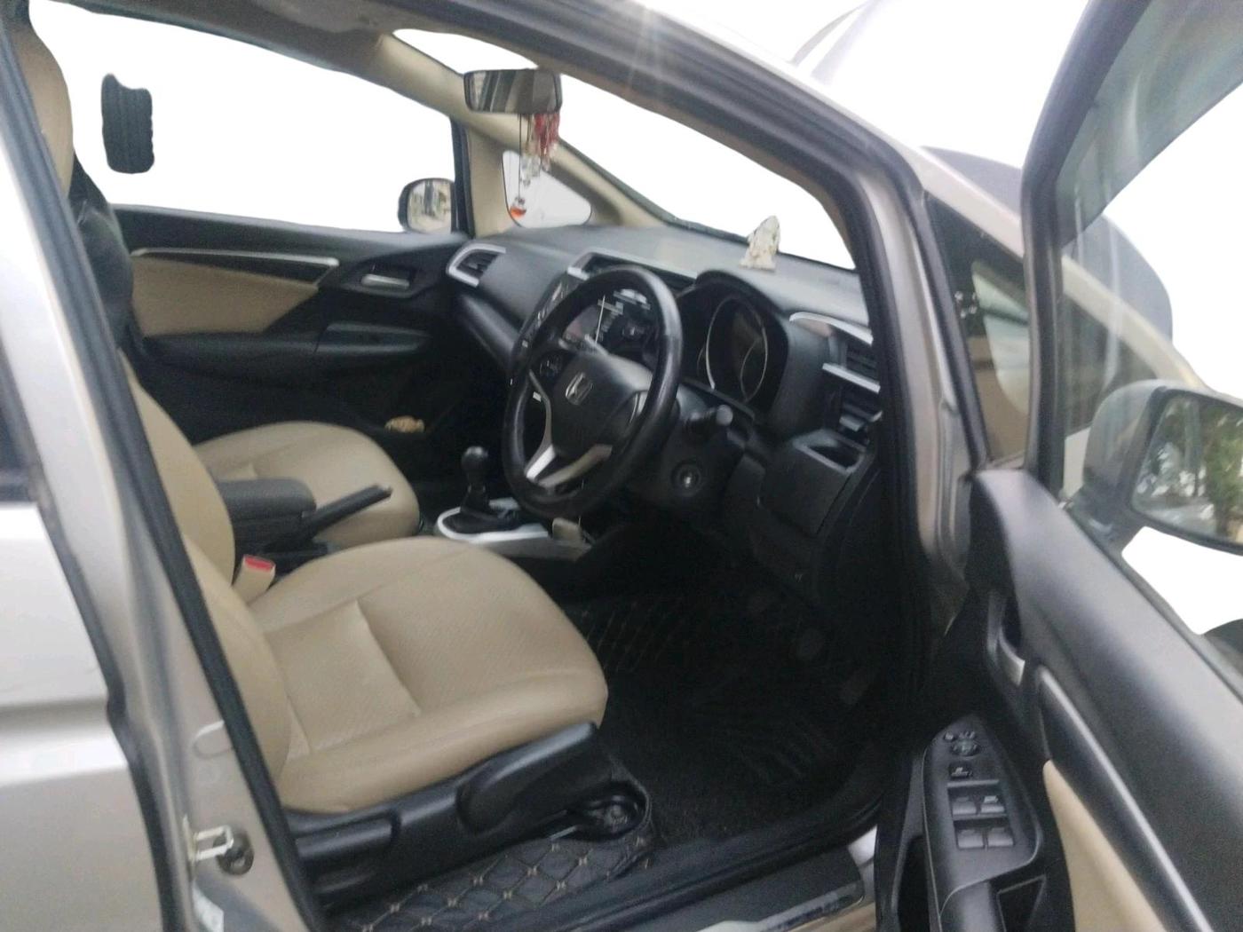 2018 Honda Jazz 1.2L I-VTEC V, Petrol, Manual, 30,090 km, interior