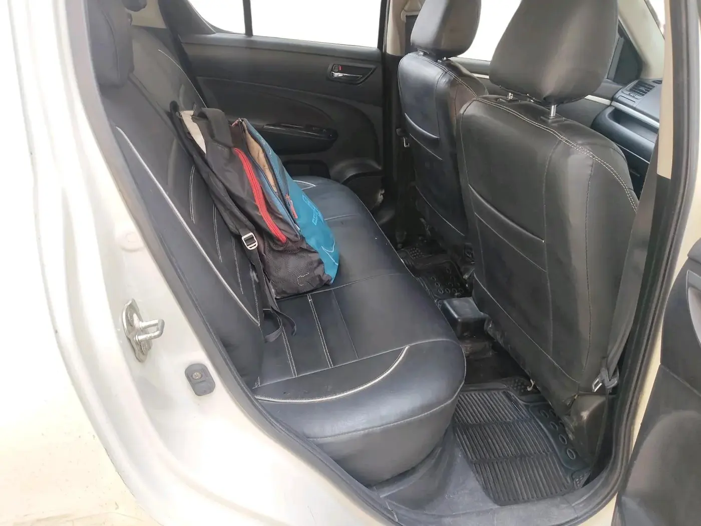 2014 Maruti Swift VXI, CNG, Manual, 1,08,202 km, interior