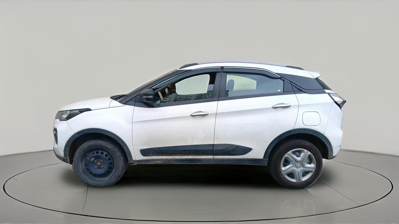 2022 Tata NEXON XM PETROL, Petrol, Manual, 75,369 km, exterior
