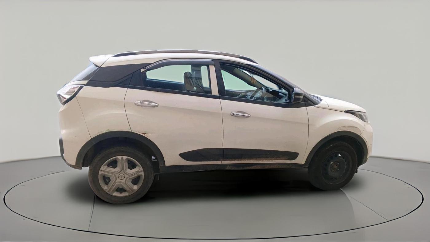 2022 Tata NEXON XM PETROL, Petrol, Manual, 75,369 km, exterior