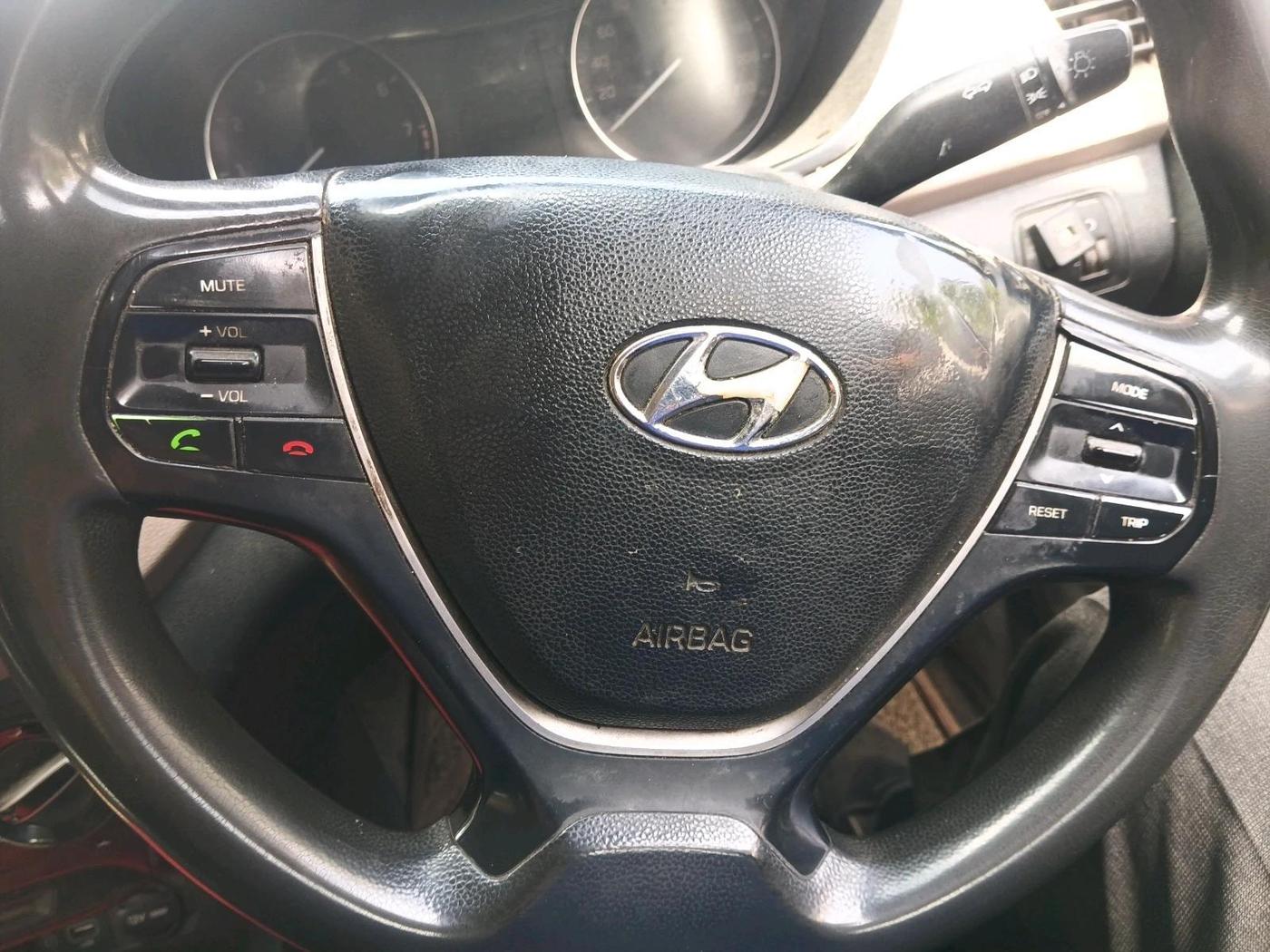 2016 Hyundai Elite i20 MAGNA 1.2, CNG, Manual, 1,28,766 km, interior