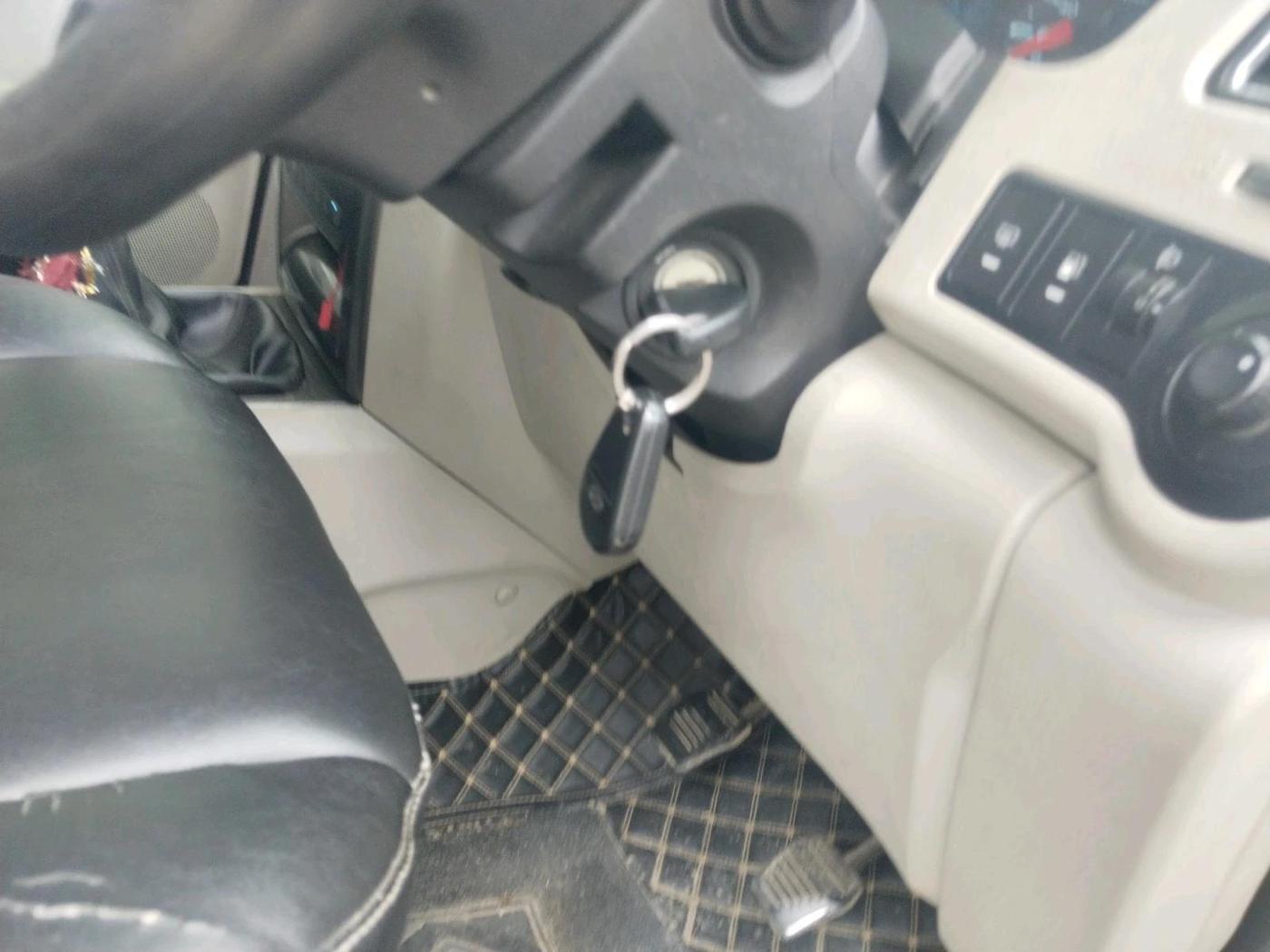 2017 Mahindra Scorpio S10 1.99, Diesel, Manual, 53,912 km, interior