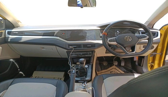 2022 Volkswagen VIRTUS HIGHLINE TSI 1.0 MT, Petrol, Manual, 12,413 km, interior