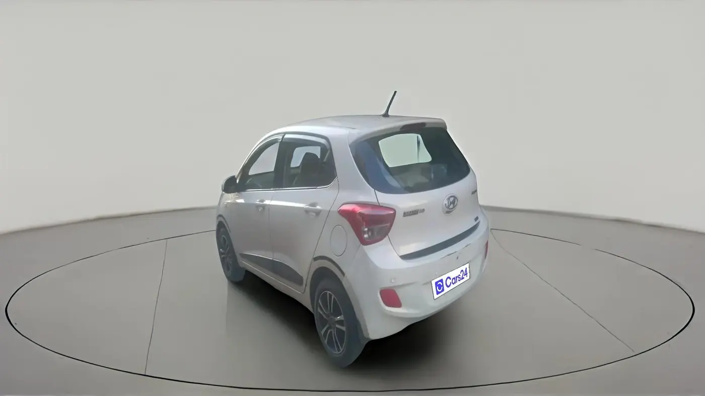 2013 Hyundai Grand i10 MAGNA 1.2 KAPPA VTVT, Petrol, Manual, 1,02,957 km, exterior