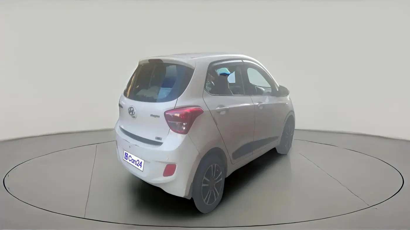 2013 Hyundai Grand i10 MAGNA 1.2 KAPPA VTVT, Petrol, Manual, 1,02,957 km, exterior