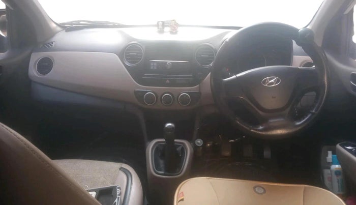 2013 Hyundai Grand i10 MAGNA 1.2 KAPPA VTVT, Petrol, Manual, 1,02,957 km, interior