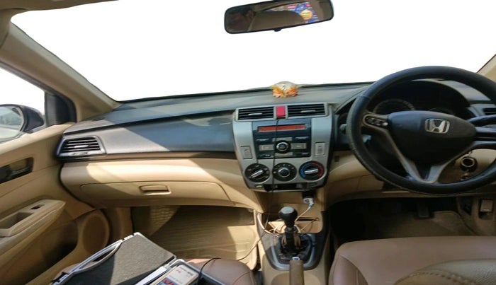 2013 Honda City 1.5L I-VTEC S MT, Petrol, Manual, 1,34,066 km, interior