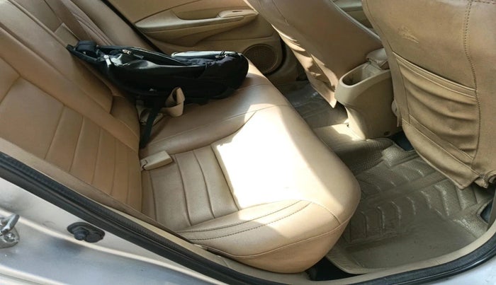 2013 Honda City 1.5L I-VTEC S MT, Petrol, Manual, 1,34,066 km, interior