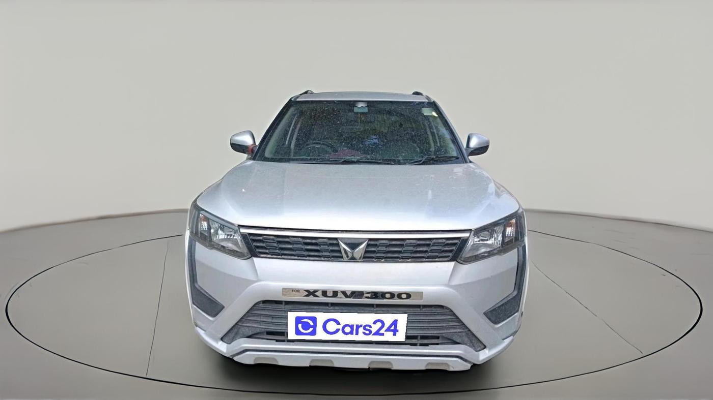 2023 Mahindra XUV300 W4 1.5 DIESEL, Diesel, Manual, 76,297 km, exterior