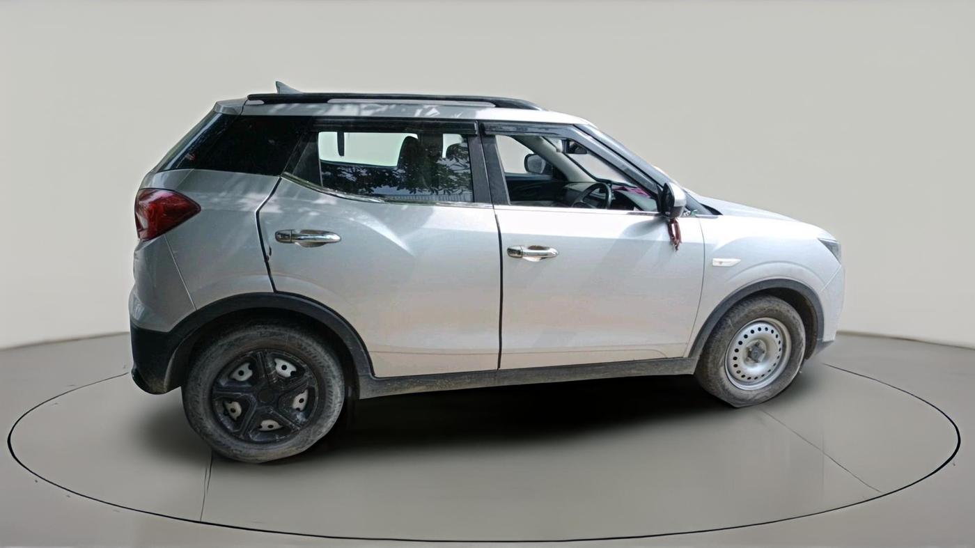 2023 Mahindra XUV300 W4 1.5 DIESEL, Diesel, Manual, 76,297 km, exterior