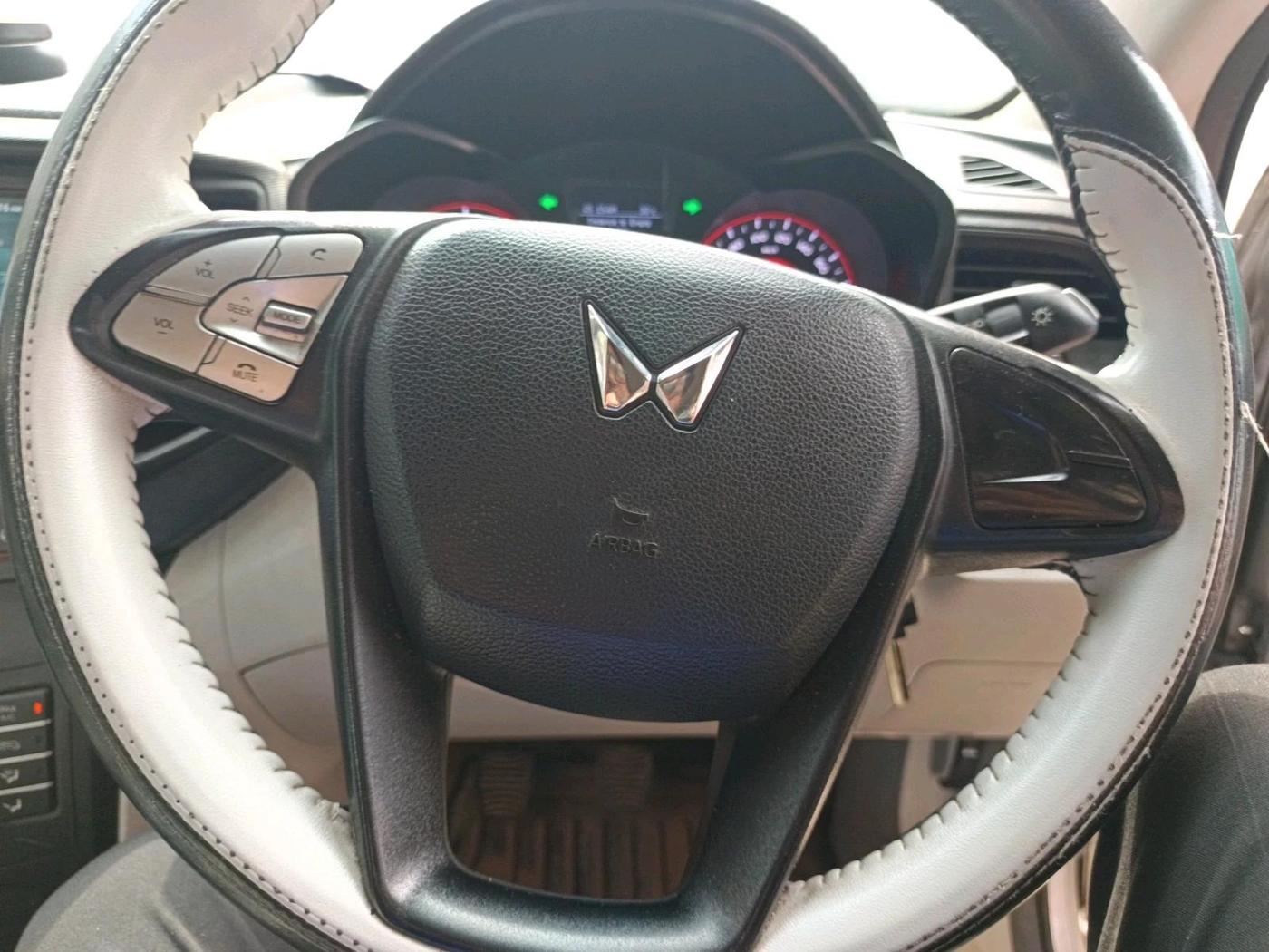 2023 Mahindra XUV300 W4 1.5 DIESEL, Diesel, Manual, 76,297 km, interior