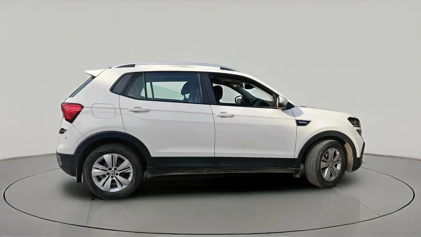 2022 Skoda KUSHAQ AMBITION 1.0L TSI MT, Petrol, Manual, 55,000 km, exterior