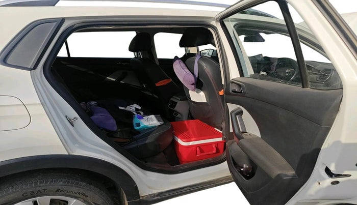 2022 Skoda KUSHAQ AMBITION 1.0L TSI MT, Petrol, Manual, 51,338 km, interior