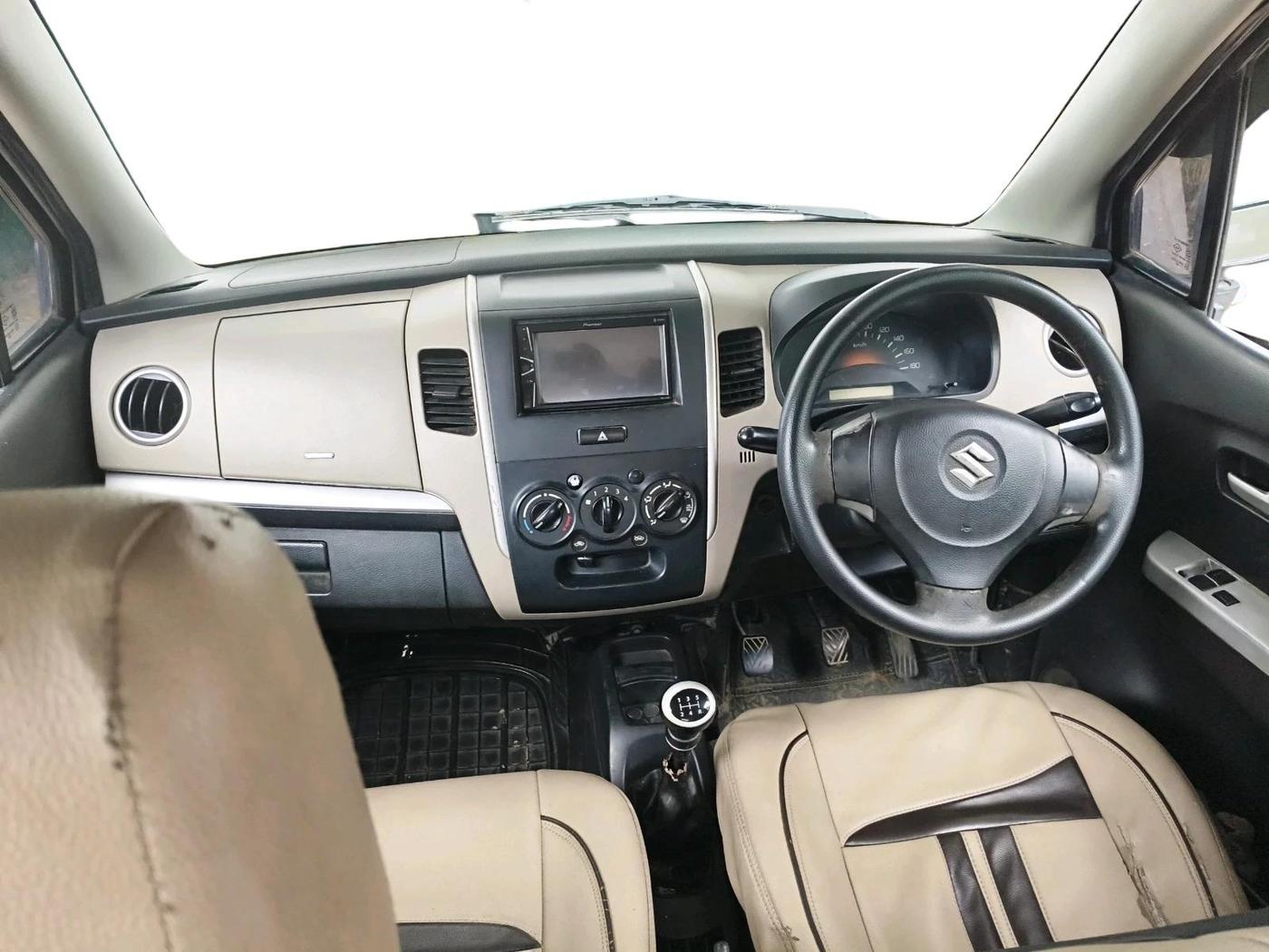 2016 Maruti Wagon R 1.0 LXI CNG, CNG, Manual, 1,38,612 km, interior