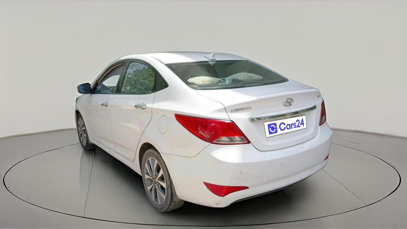 2015 Hyundai Verna FLUIDIC 4S 1.6 VTVT S(O), Petrol, Manual, 94,262 km, exterior