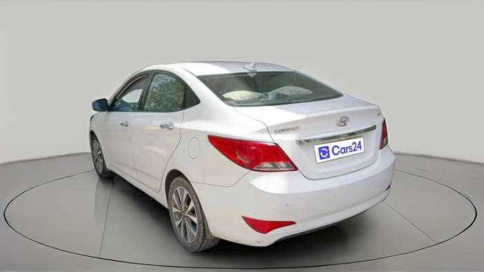 2015 Hyundai Verna FLUIDIC 4S 1.6 VTVT S(O), Petrol, Manual, 94,262 km, exterior