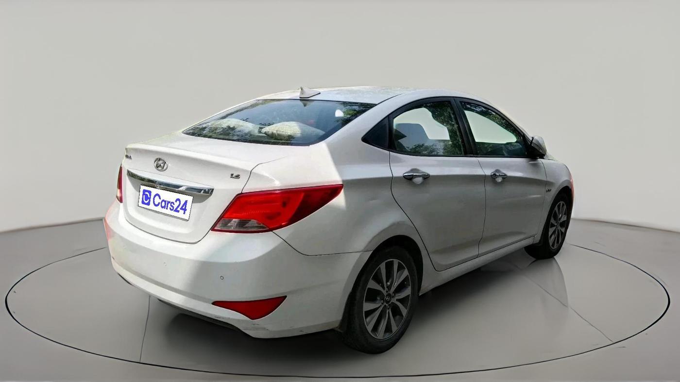 2015 Hyundai Verna FLUIDIC 4S 1.6 VTVT S(O), Petrol, Manual, 94,262 km, exterior