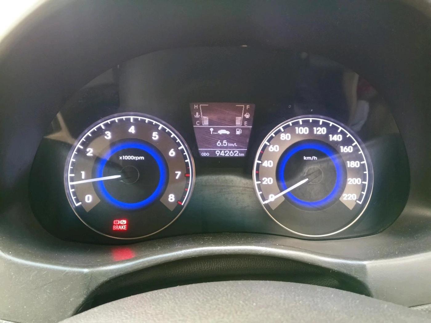 2015 Hyundai Verna FLUIDIC 4S 1.6 VTVT S(O), Petrol, Manual, 94,262 km, interior