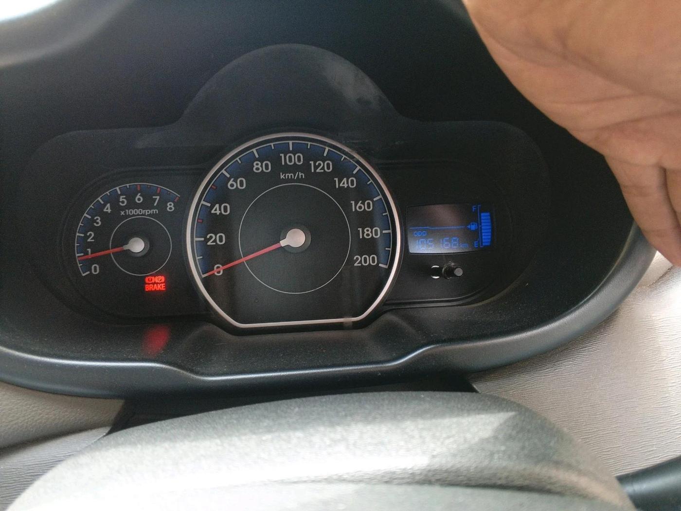 2015 Hyundai i10 SPORTZ 1.1, CNG, Manual, 1,05,168 km, interior