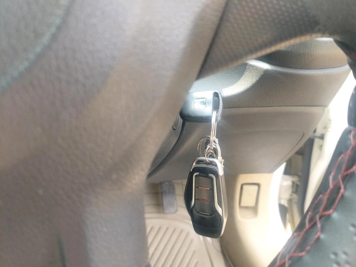 2014 Honda Amaze 1.2L I-VTEC E, CNG, Manual, 83,611 km, interior