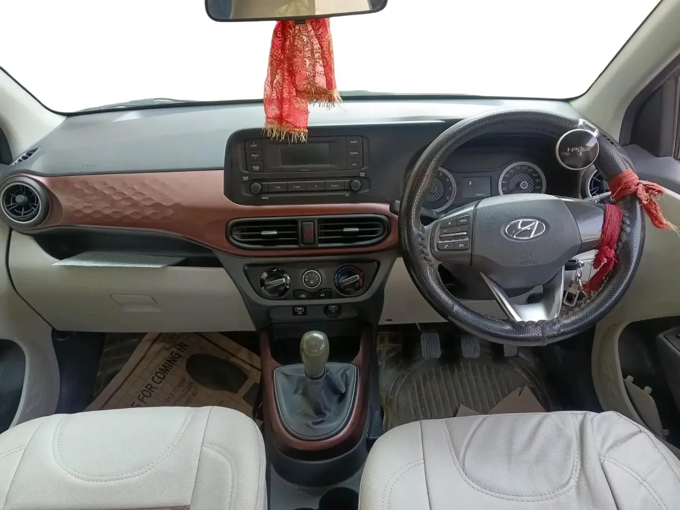 2021 Hyundai AURA S 1.2 CNG, CNG, Manual, 1,00,000 km, interior