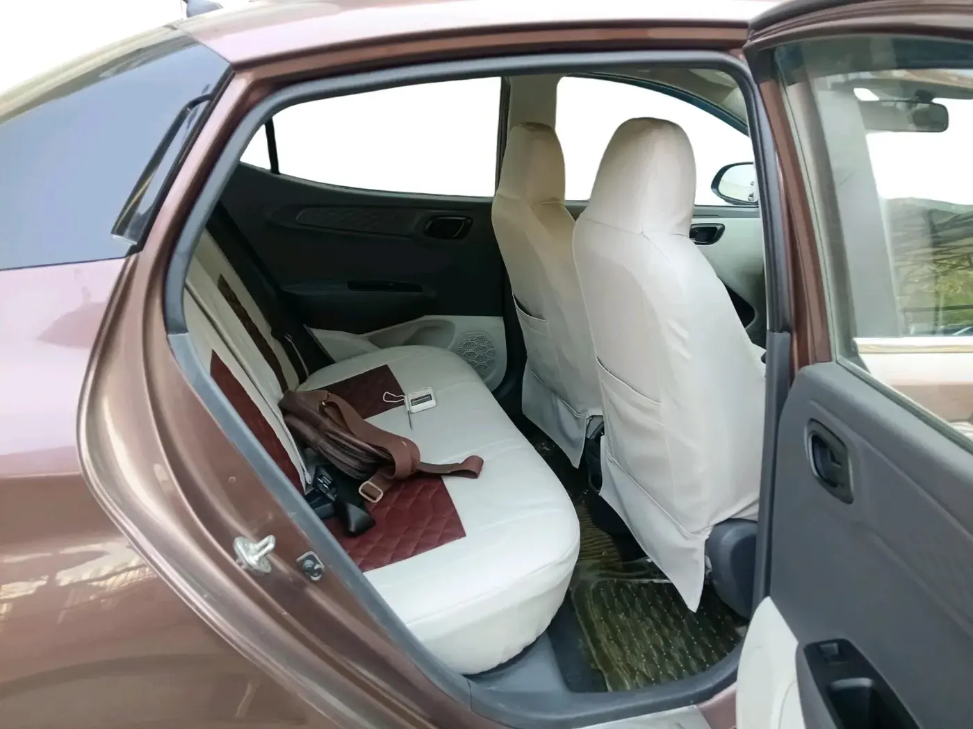 2021 Hyundai AURA S 1.2 CNG, CNG, Manual, 1,00,000 km, interior