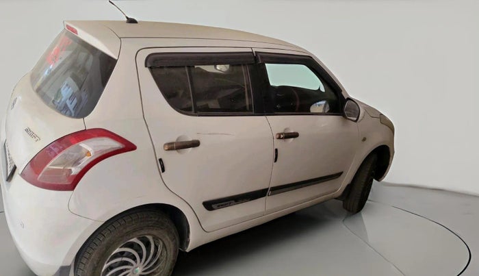 2017 Maruti Swift LXI (O), Petrol, Manual, 83,719 km, exterior