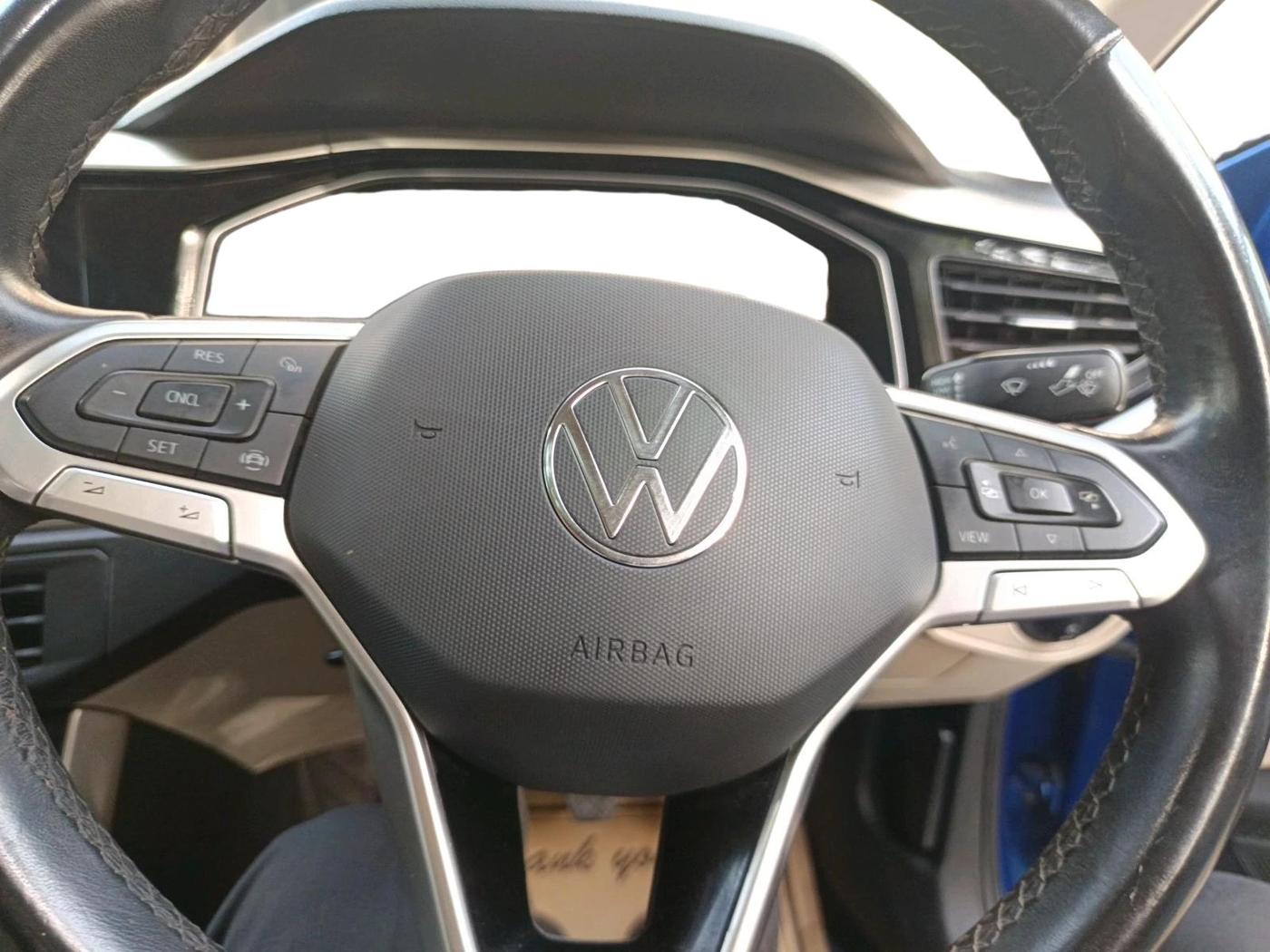 2022 Volkswagen VIRTUS TOPLINE TSI 1.0 MT, Petrol, Manual, 34,994 km, interior