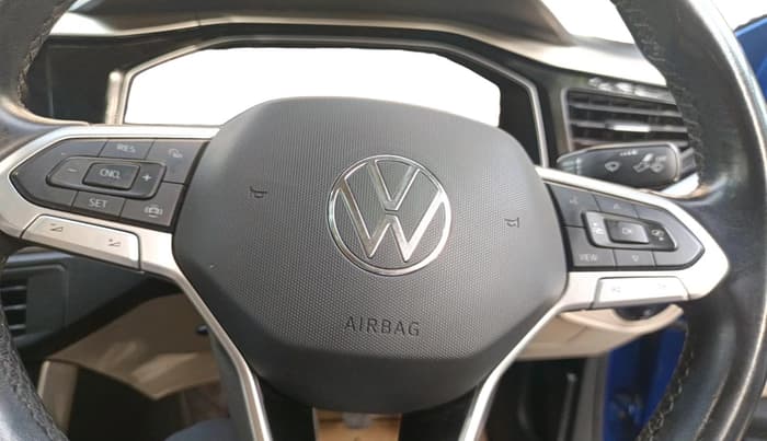 2022 Volkswagen VIRTUS TOPLINE TSI 1.0 MT, Petrol, Manual, 34,994 km, interior