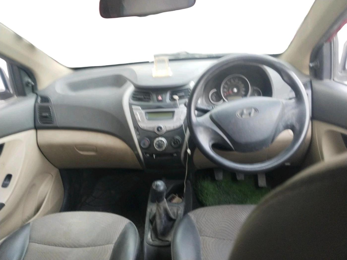 2016 Hyundai Eon MAGNA +, Petrol, Manual, 84,552 km, interior