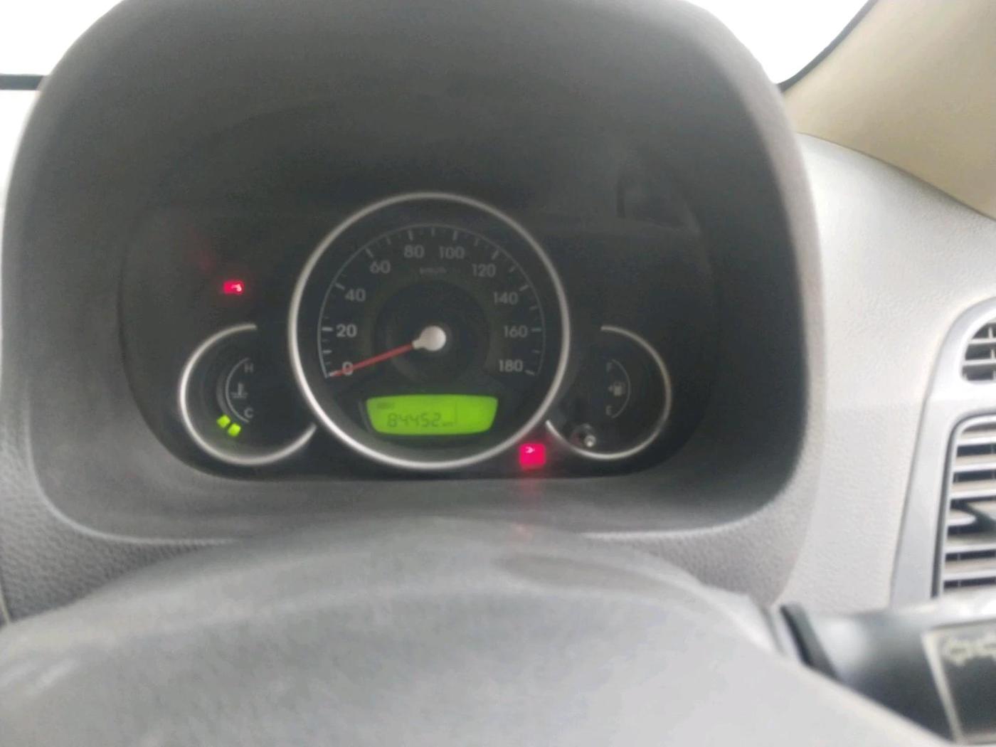 2016 Hyundai Eon MAGNA +, Petrol, Manual, 84,552 km, interior