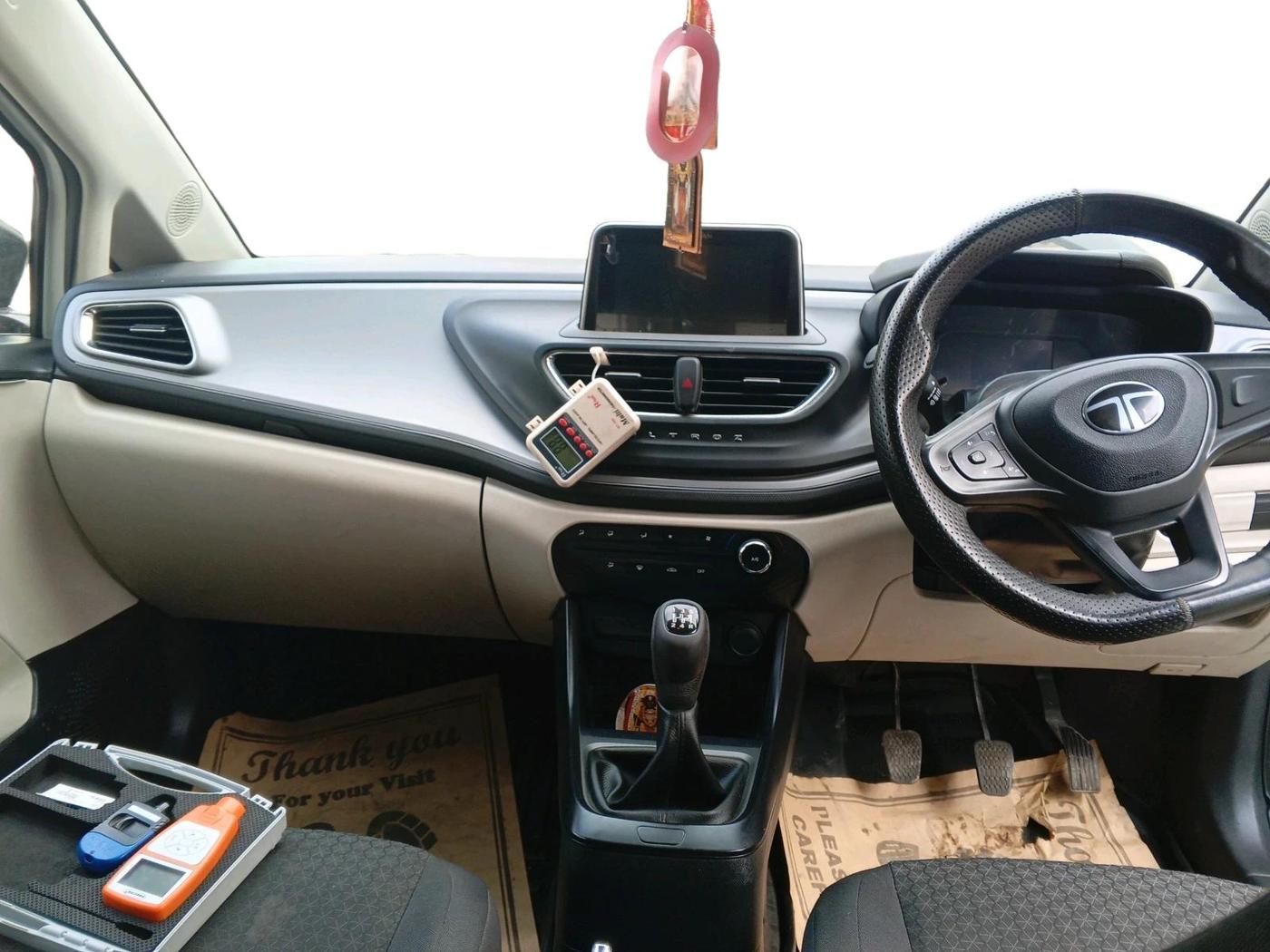 2024 Tata ALTROZ XM PLUS CNG, CNG, Manual, 29,279 km, interior