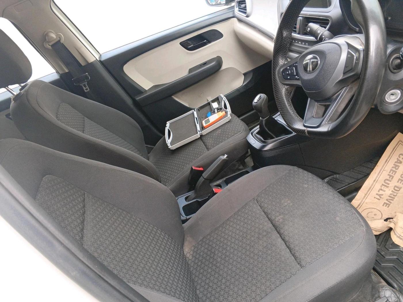 2024 Tata ALTROZ XM PLUS CNG, CNG, Manual, 29,279 km, interior