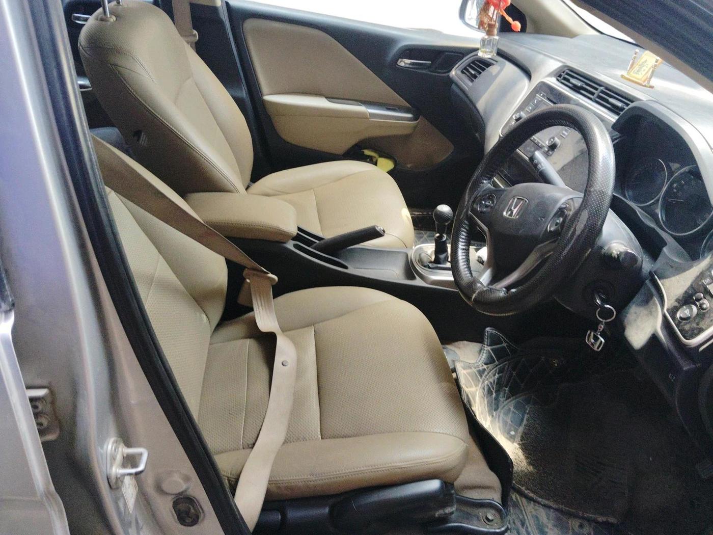 2015 Honda City 1.5L I-VTEC V MT, Petrol, Manual, 96,370 km, interior
