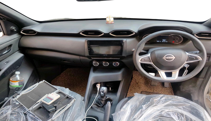 2025 Nissan MAGNITE Visia EZ-Shift, Petrol, Automatic, 2,252 km, interior
