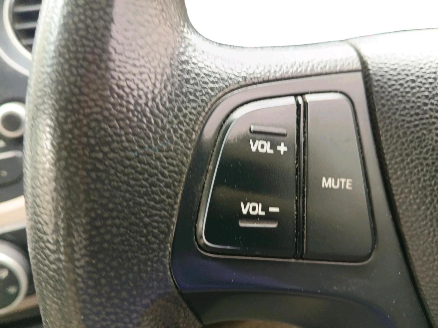 2014 Hyundai Xcent S 1.2, CNG, Manual, 1,30,708 km, interior