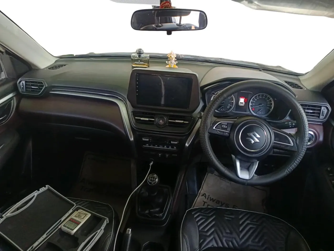 2022 Maruti Grand Vitara SIGMA SMART HYBRID, Petrol, Manual, 23,173 km, interior