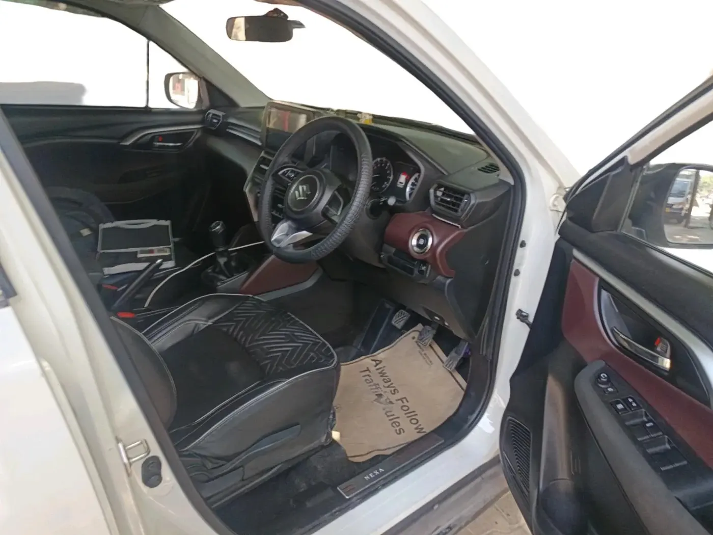 2022 Maruti Grand Vitara SIGMA SMART HYBRID, Petrol, Manual, 23,173 km, interior