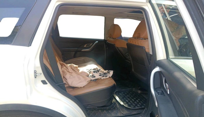2019 Mahindra XUV500 W11 AT, Diesel, Automatic, 62,350 km, interior
