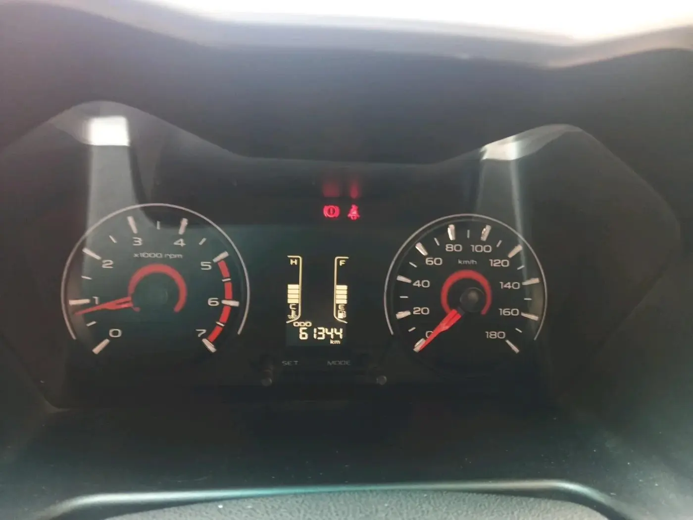 2016 Mahindra Kuv100 K8 6 STR, Petrol, Manual, 61,344 km, interior