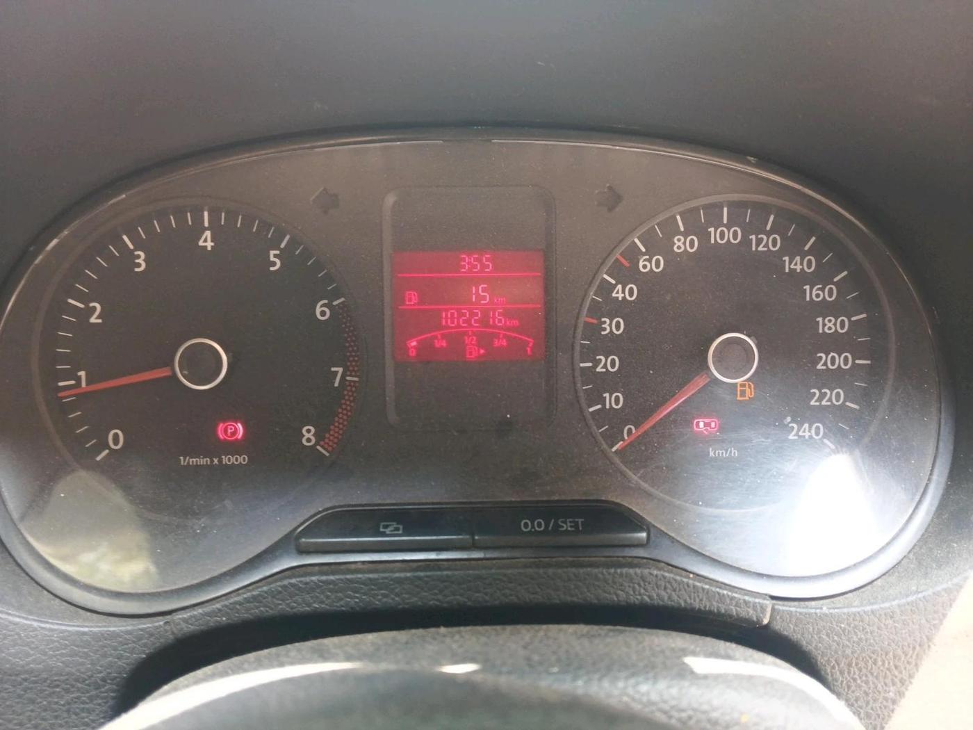 2013 Volkswagen Polo COMFORTLINE 1.2L PETROL, CNG, Manual, 1,02,216 km, interior